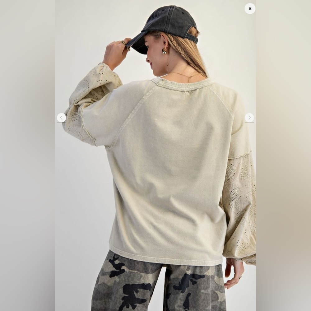 Easel Faded Sage Emblished Heart Top Embroidered NWT
All sizes - Picture 5 of 5